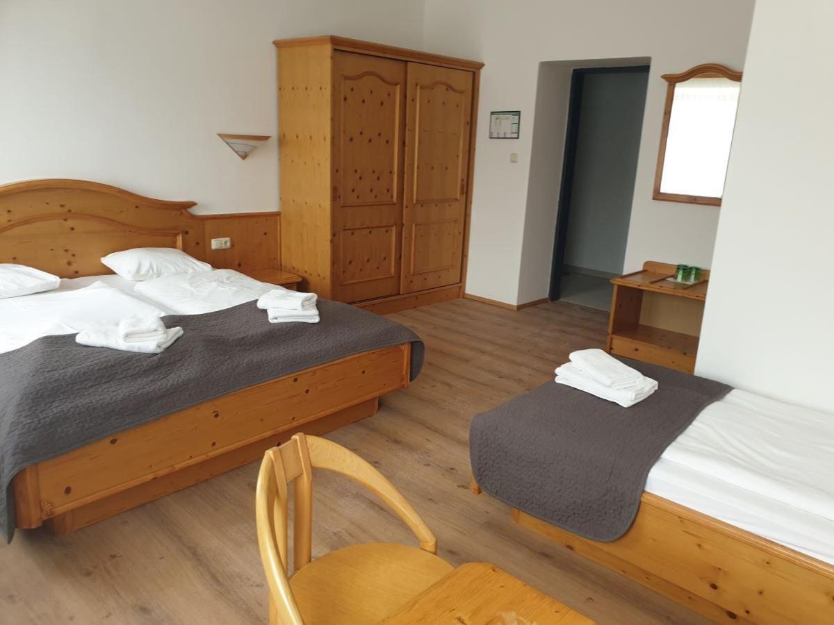 Neuhof Hotell Neuhofen an der Ybbs Exteriör bild
