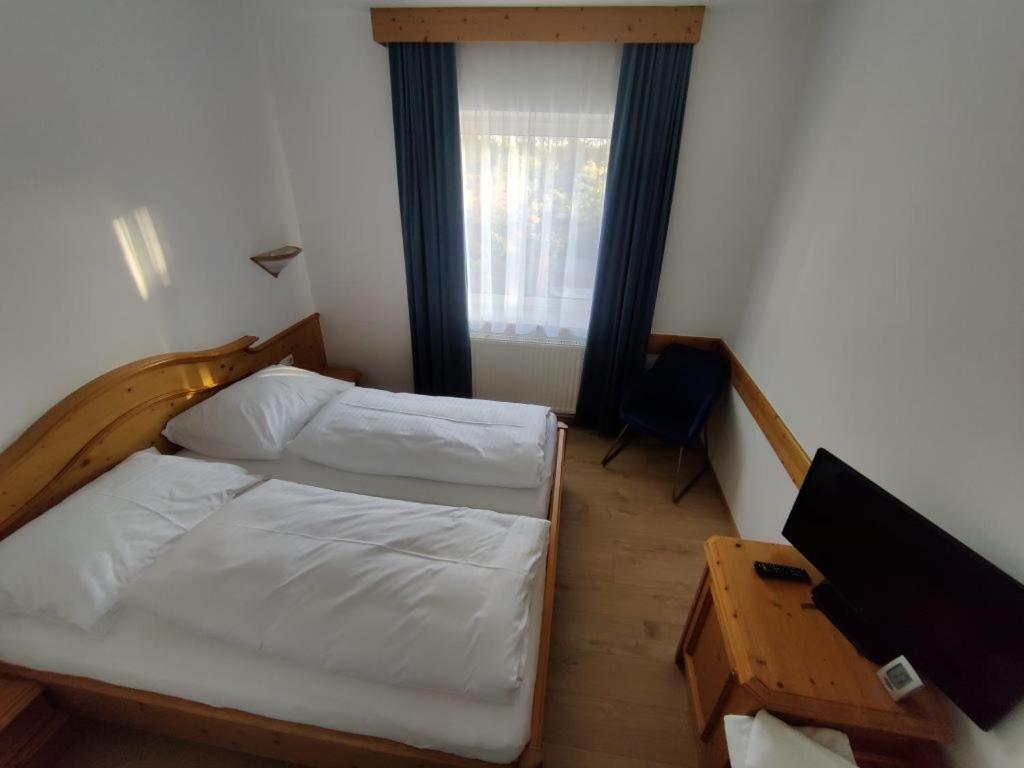 Neuhof Hotell Neuhofen an der Ybbs Exteriör bild